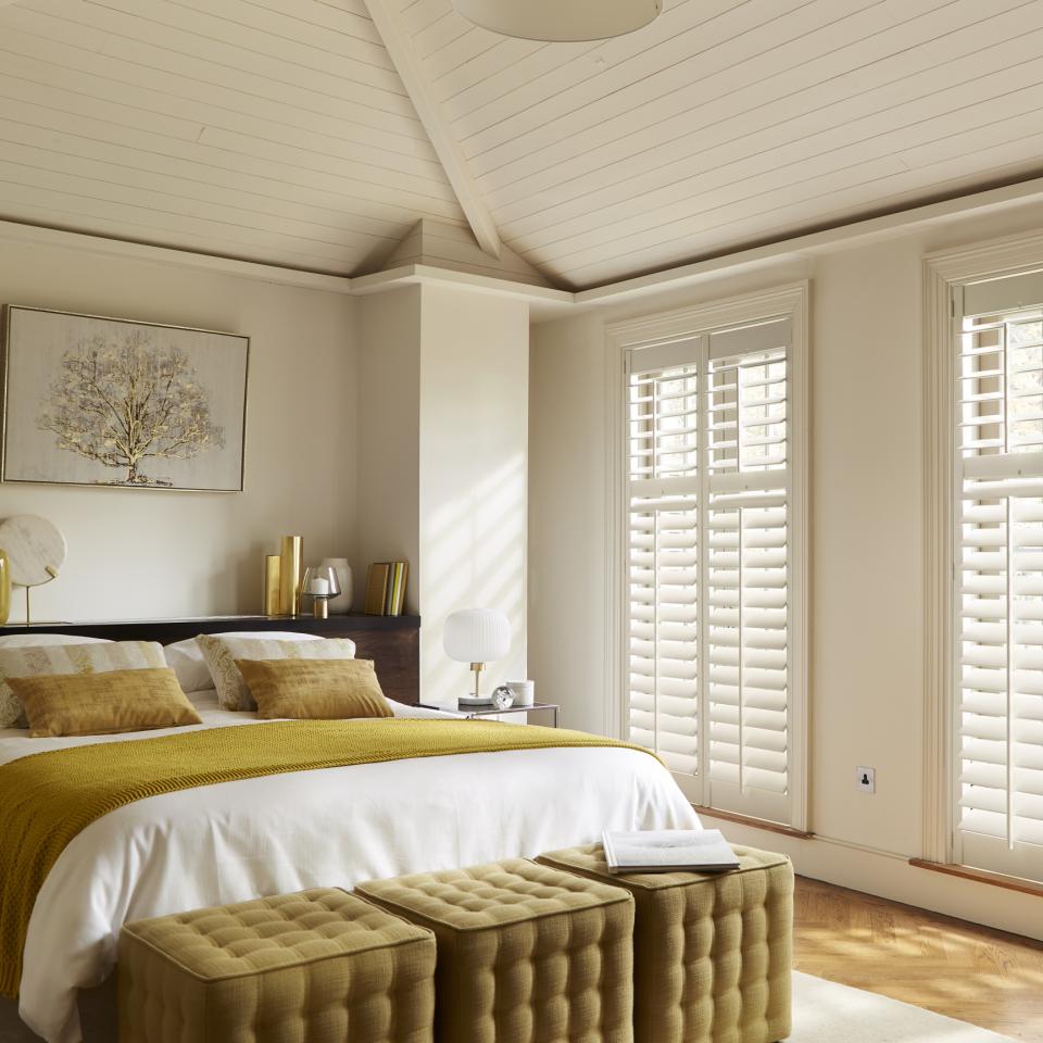 shutters geel bed