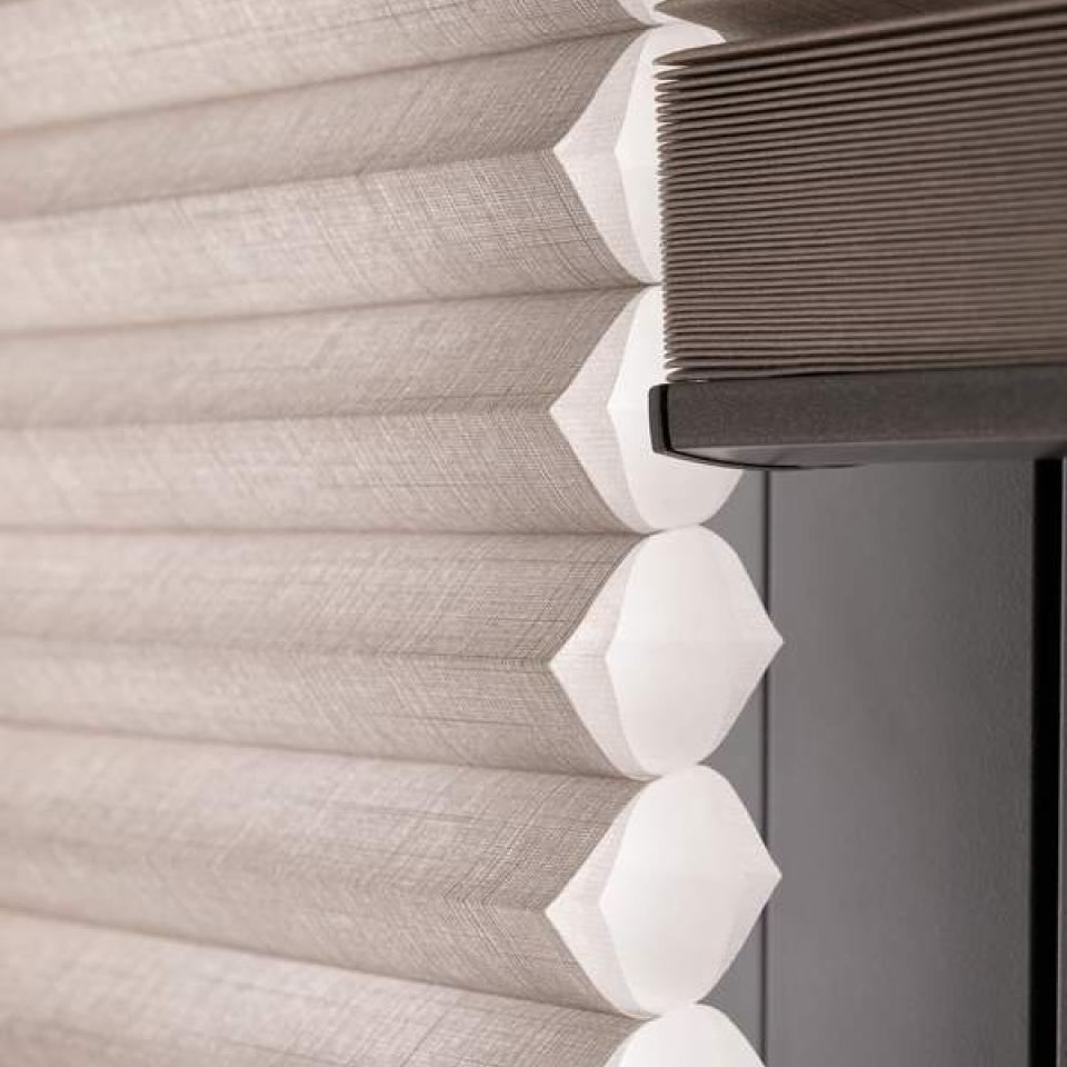 De isolerende honingraatstructuur | Duette® Architella® shades | LPN 9401